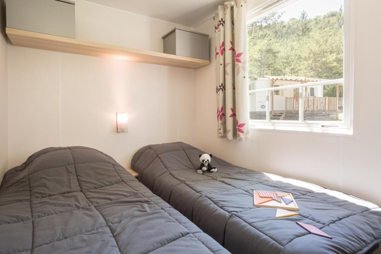 Hotel Camping les Princes d'Orange à Orpierre Extérieur photo