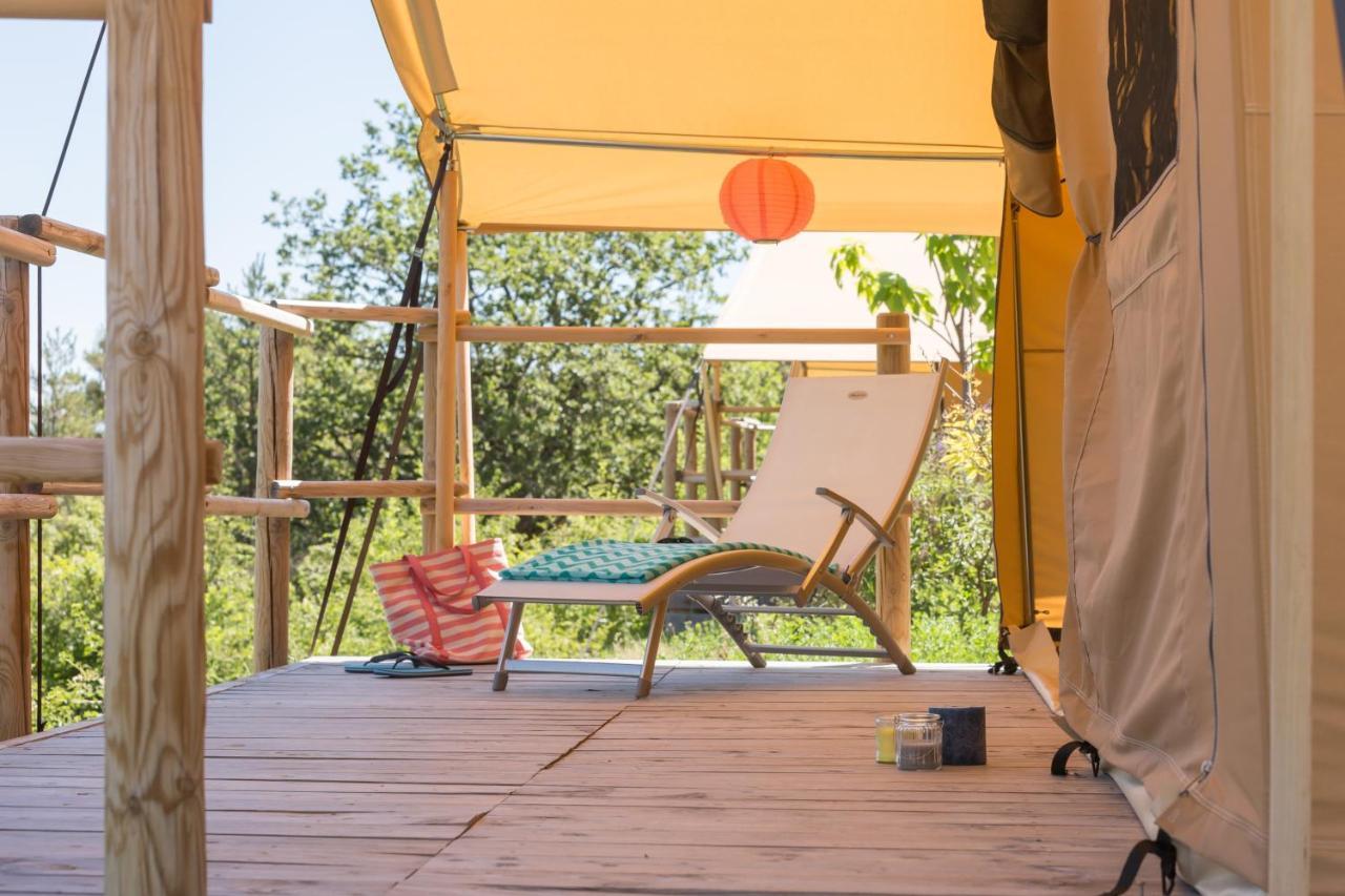 Hotel Camping les Princes d'Orange à Orpierre Extérieur photo
